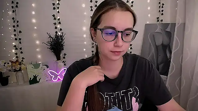 SweetPrincess  online show from 12, 9, 2025