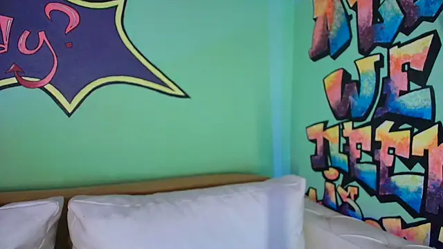 TamaraSavage online show from 1, 10, 2025