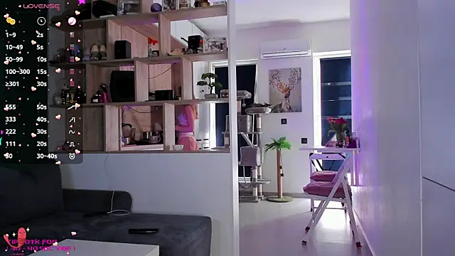 Snapshot of _alleyesonme_ chatting on 7, 3, 2025  alleyesonme  online show from 7, 3, 2025