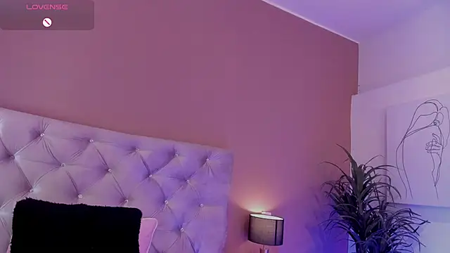 MaddyyLennon online show from 17, 2, 2025