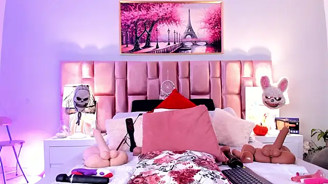 Snapshot of Anaa_Bellaa chatting on 21, 10, 2025 Anaa Bellaa online show from 21, 10, 2025