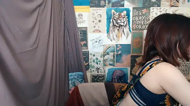 VeryVeryVeryShy  online show from 3, 2, 2025