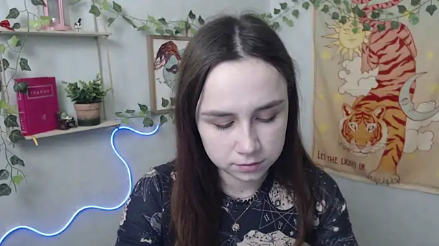 VeryVeryVeryShy  online show from 16, 4, 2026