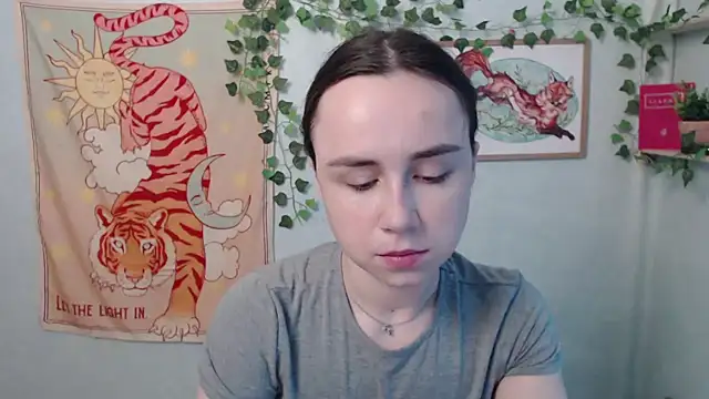 VeryVeryVeryShy  online show from 23, 5, 2026