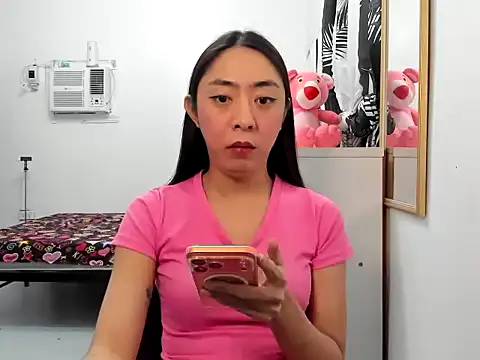 Snapshot of ErikaJayne4u chatting on 16, 3, 2026 ErikaJayne4u online show from 16, 3, 2026