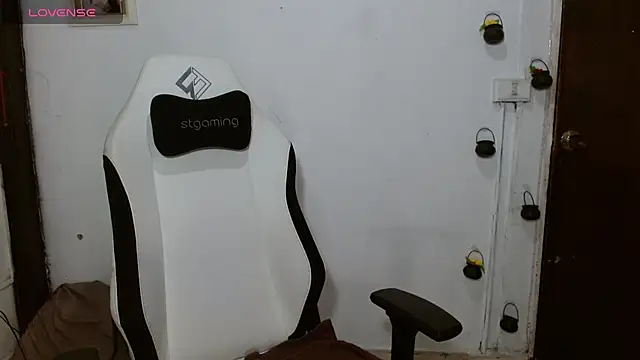 Snapshot of bety-cum2 chatting on 19, 6, 2026 bety-cum2 online show from 19, 6, 2026