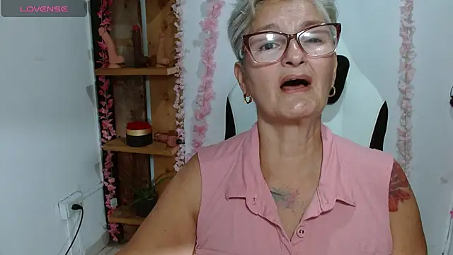Snapshot of bety-cum2 chatting on 16, 7, 2026 bety-cum2 online show from 16, 7, 2026