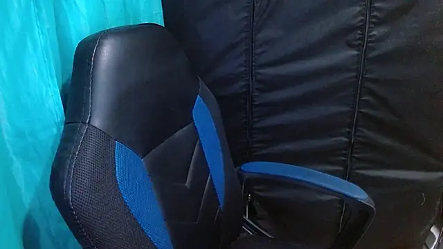 Snapshot of katia_mature chatting on 9, 9, 2025 katia mature online show from 9, 9, 2025