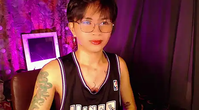 Sexy Handsome Drex online show from 10, 12, 2024