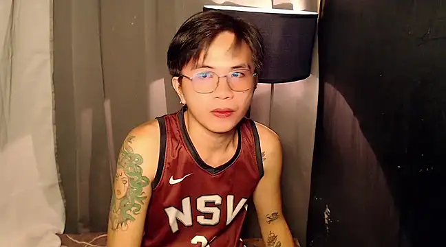 Sexy Handsome Drex online show from 8, 3, 2025