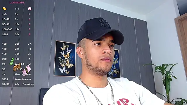 Snapshot of Bigcock_21cm_ chatting on 22, 3, 2025 Bigcock 21cm  online show from 22, 3, 2025