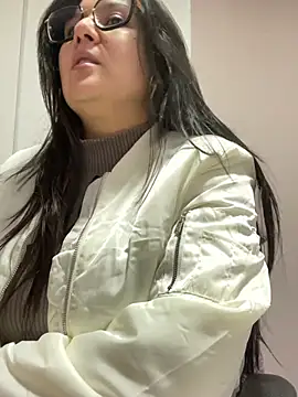 SWEETLILY18 online show from 11, 1, 2025