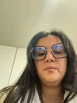 SWEETLILY18 online show from 18, 1, 2025