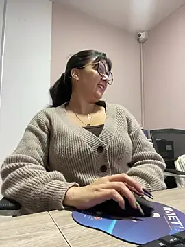 SWEETLILY18 online show from 4, 2, 2025