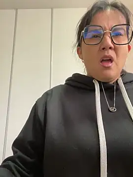 SWEETLILY18 online show from 7, 2, 2025