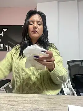 SWEETLILY18 online show from 9, 2, 2025