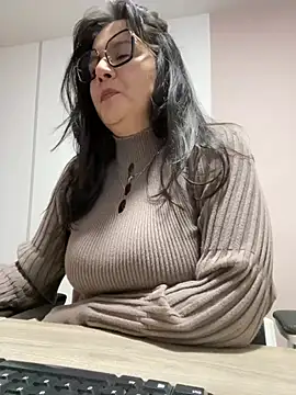 SWEETLILY18 online show from 21, 2, 2025