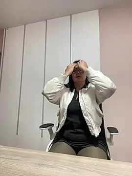 SWEETLILY18 online show from 27, 2, 2025