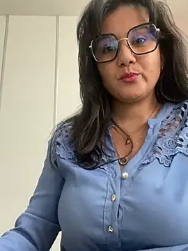 SWEETLILY18 online show from 11, 3, 2025