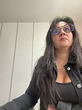 SWEETLILY18 online show from 12, 3, 2025