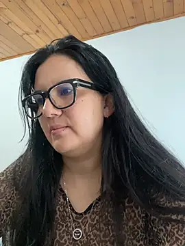 SWEETLILY18 online show from 9, 4, 2026