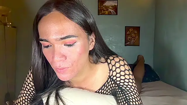 sexysassymirax online show from 27, 7, 2026