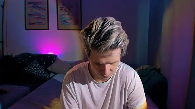 Breston Sweet online show from 18, 9, 2025