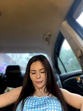 PrincessaHill  online show from 4, 12, 2025