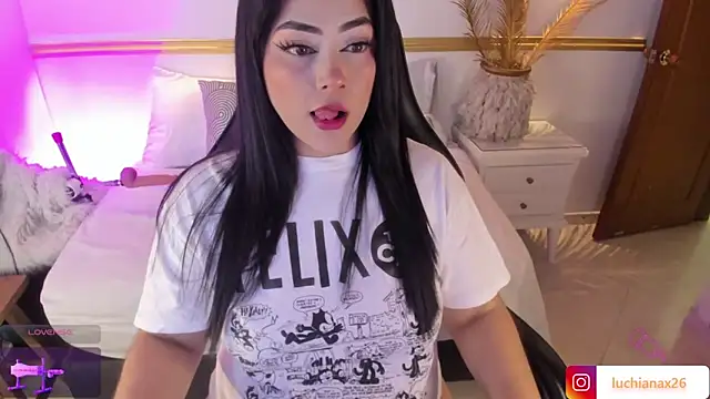 lucy26  online show from 18, 1, 2025