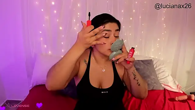 Snapshot of lucy26_ chatting on 12, 11, 2025 lucy26 online show from 12, 11, 2025