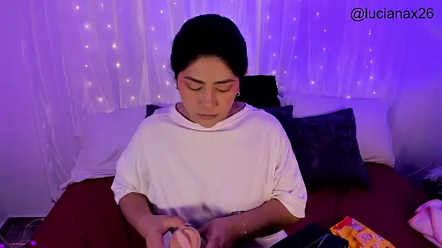 Snapshot of lucy26_ chatting on 25, 11, 2025 lucy26 online show from 25, 11, 2025