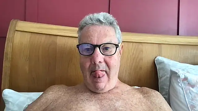 Snapshot of Oldpistolpete chatting on 14, 6, 2026 Oldpistolpete online show from 14, 6, 2026