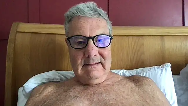 Snapshot of Oldpistolpete chatting on 18, 6, 2026 Oldpistolpete online show from 18, 6, 2026