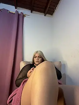 Snapshot of sweet_dalila chatting on 3, 5, 2026 sweet dalila online show from 3, 5, 2026