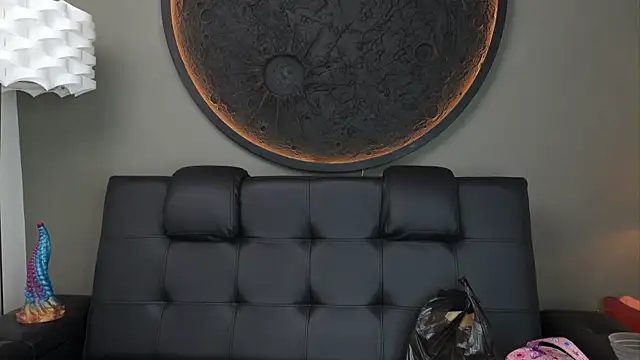 Snapshot of miss_vaiolette chatting on 30, 10, 2025 miss vaiolette online show from 30, 10, 2025