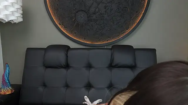 Snapshot of miss_vaiolette chatting on 3, 11, 2025 miss vaiolette online show from 3, 11, 2025