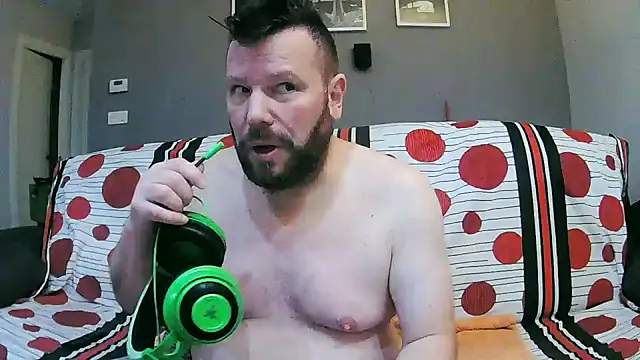 Snapshot of txan9876 chatting on 5, 11, 2025 txan9876 online show from 5, 11, 2025