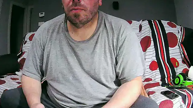 Snapshot of txan9876 chatting on 24, 11, 2025 txan9876 online show from 24, 11, 2025