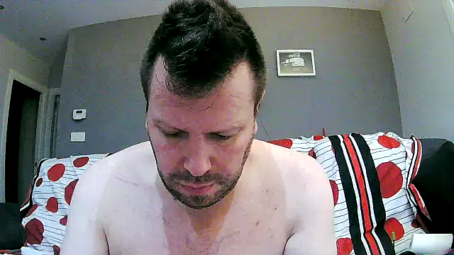 Snapshot of txan9876 chatting on 24, 11, 2025 txan9876 online show from 24, 11, 2025