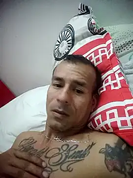 Snapshot of couplepregnantdick20 chatting on 7, 1, 2025 couplepregnantdick20 online show from 7, 1, 2025