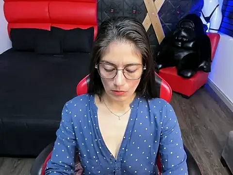 AnnyMilet  online show from 14, 7, 2026