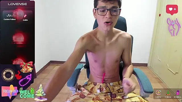 Snapshot of GoldenProject chatting on 7, 1, 2025 GoldenProject online show from 7, 1, 2025