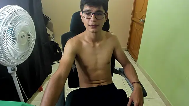 Snapshot of GoldenProject chatting on 26, 9, 2025 GoldenProject online show from 26, 9, 2025