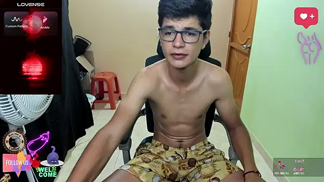 Snapshot of GoldenProject chatting on 1, 10, 2025 GoldenProject online show from 1, 10, 2025