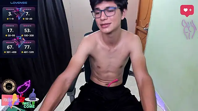 Snapshot of GoldenProject chatting on 11, 11, 2025 GoldenProject online show from 11, 11, 2025