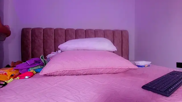 Snapshot of _linda_milk_ chatting on 13, 11, 2025 linda milk online show from 13, 11, 2025