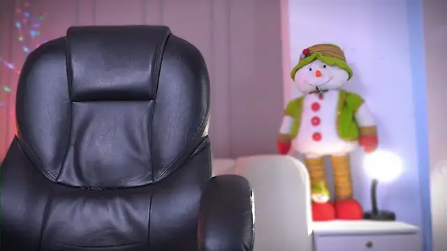 Snapshot of Frank_Farrell chatting on 3, 12, 2025 Frank Farrell online show from 3, 12, 2025