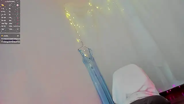 Snapshot of Silvanna-Moree chatting on 30, 1, 2025 Silvanna-Moree online show from 30, 1, 2025