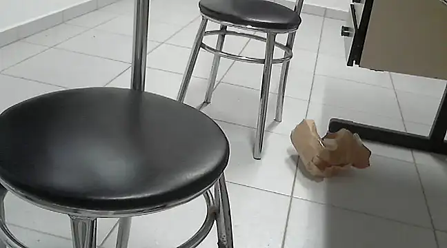 Snapshot of oliveira3tt chatting on 13, 2, 2025 oliveira3tt online show from 13, 2, 2025