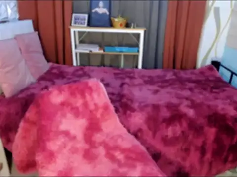 Laura yourhottestbabe123 online show from 3, 2, 2025